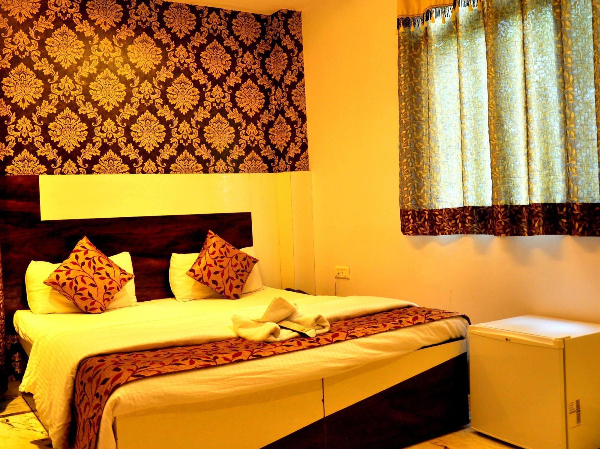 Akash Continental Rishīkesh Exterior foto